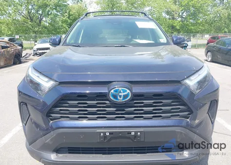 2024 Toyota Rav4 Hybrid Xle z USA, uszkodzony, nr VIN JTMRWRFVXRJ058637